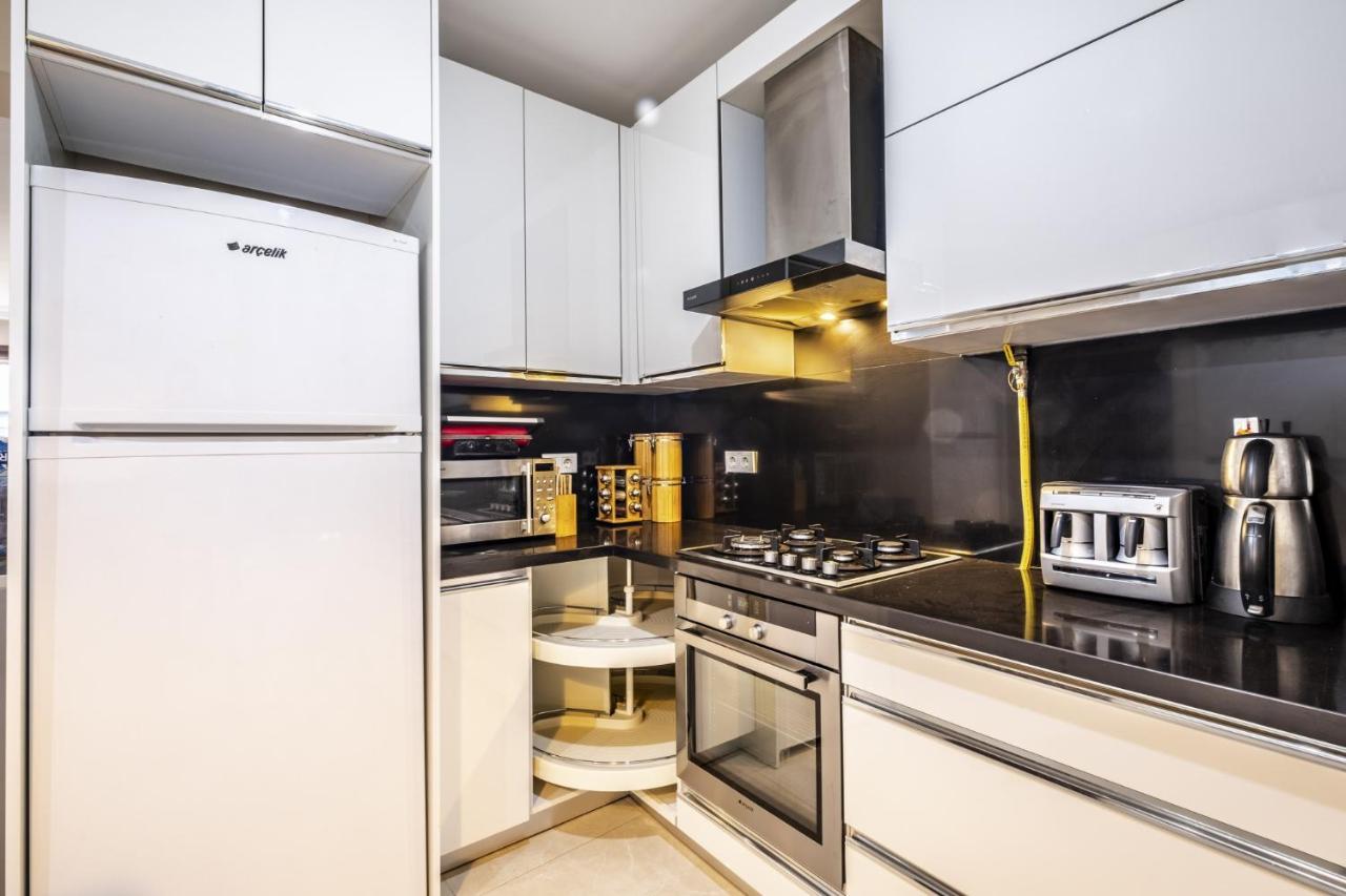Flat With Sea View Near Uskudar Ferry Station Apartment Istanbul Exterior photo